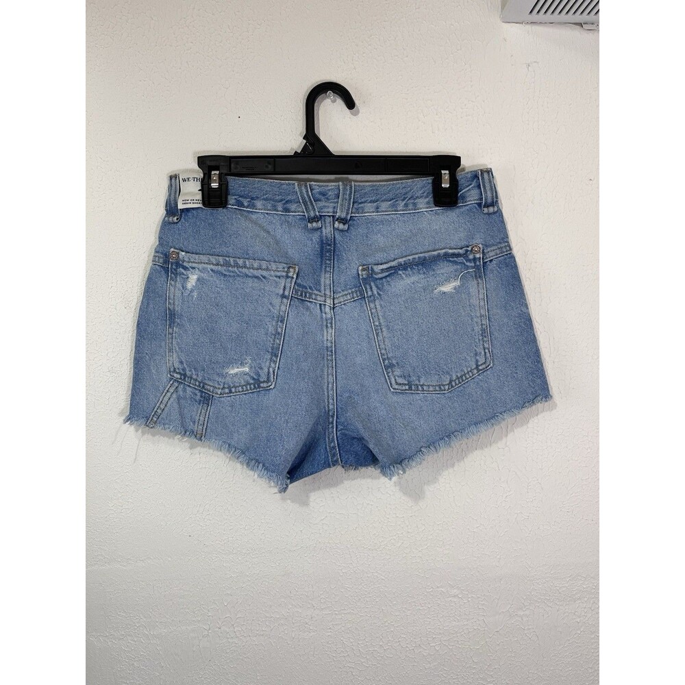 We The Free Womens Size 26 Light Wash Distressed Denim Cut Off Jean Shorts NWT - Picture 2 of 8